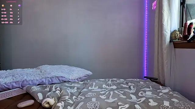 dustbunni0414 online show from 12/03/25, 06:17