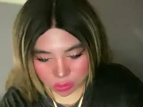 Snapshot of Naughtyrosecum chatting on 09/17/25, 03:35 Naughtyrosecum online show from 09/17/25, 03:35