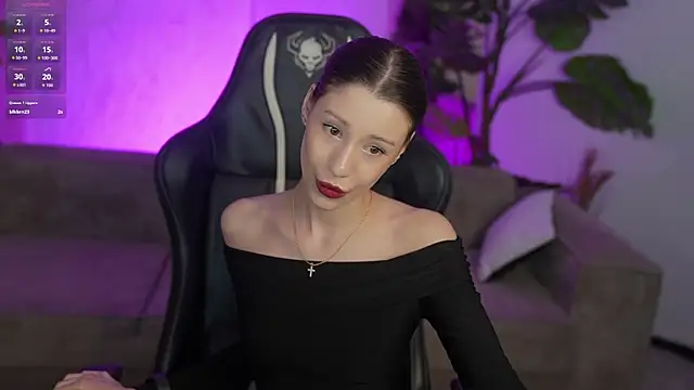 Snapshot of Selena_Glow chatting on 02/20/26, 06:26 Selena Glow online show from 02/20/26, 06:26