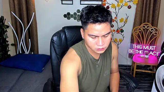 Snapshot of Asian_jayeel chatting on 12/02/25, 02:28 Asian jayeel online show from 12/02/25, 02:28