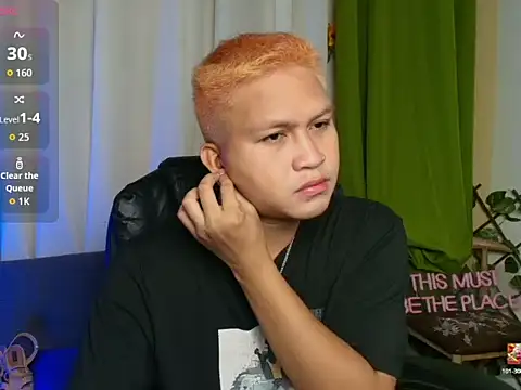 Snapshot of Asian_jayeel chatting on 04/04/26, 09:40 Asian jayeel online show from 04/04/26, 09:40