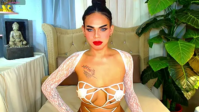 Snapshot of MochaliciousTransOnTop chatting on 09/27/25, 01:43 MochaliciousTransOnTop online show from 09/27/25, 01:43