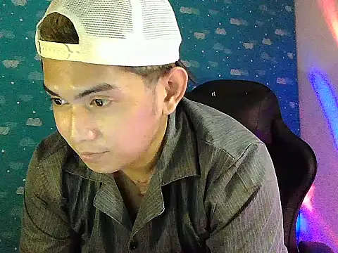 Snapshot of riley_cum chatting on 03/28/26, 02:38 riley cum online show from 03/28/26, 02:38