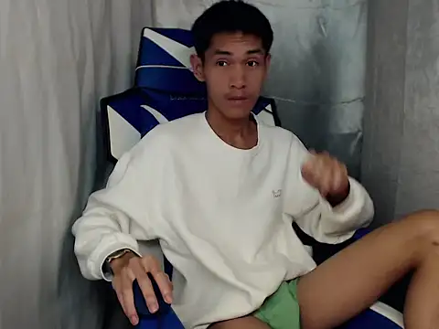 Snapshot of riks_tyler chatting on 06/15/26, 03:36 riks tyler online show from 06/15/26, 03:36