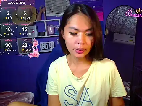 Snapshot of urgirljane chatting on 06/15/26, 02:52 urgirljane online show from 06/15/26, 02:52