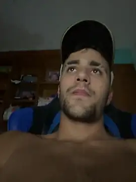 Snapshot of aavrdvh33 chatting on 10/02/25, 01:12 aavrdvh33 online show from 10/02/25, 01:12