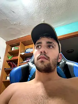 Snapshot of aavrdvh33 chatting on 10/07/25, 07:44 aavrdvh33 online show from 10/07/25, 07:44