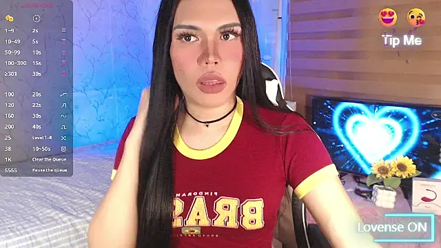 TssluttyNikka online show from 05/13/26, 11:51