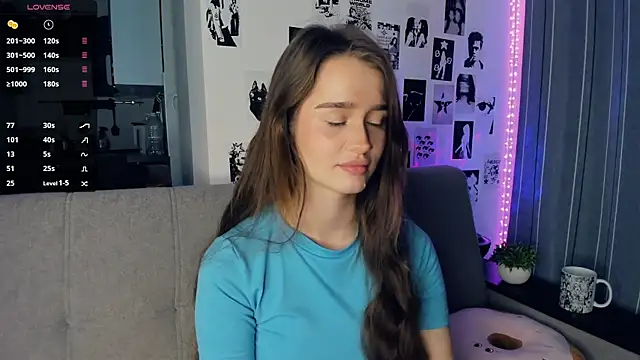 Snapshot of lovelyalivia chatting on 11/02/25, 09:55 lovelyalivia online show from 11/02/25, 09:55