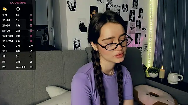 Snapshot of lovelyalivia chatting on 11/30/25, 09:35 lovelyalivia online show from 11/30/25, 09:35