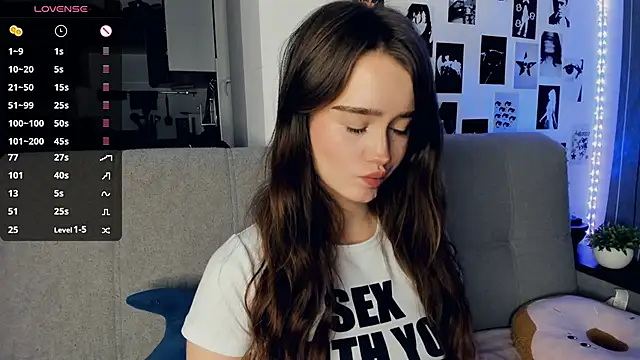 Snapshot of lovelyalivia chatting on 12/02/25, 09:47 lovelyalivia online show from 12/02/25, 09:47