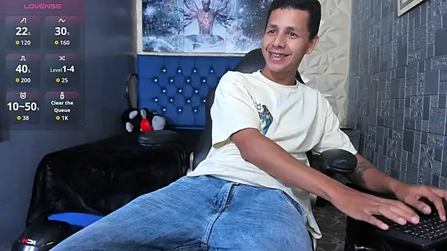 Snapshot of BigMonstercoks69 chatting on 03/30/26, 11:22 BigMonstercoks69 online show from 03/30/26, 11:22