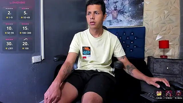 Snapshot of BigMonstercoks69 chatting on 04/01/26, 01:41 BigMonstercoks69 online show from 04/01/26, 01:41