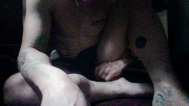 Snapshot of RivslRabbit chatting on 02/11/26, 12:32 RivslRabbit online show from 02/11/26, 12:32