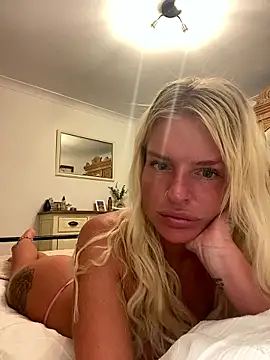 Snapshot of JessieMaeBabe chatting on 01/08/26, 05:15 JessieMaeBabe online show from 01/08/26, 05:15