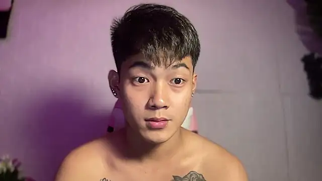 Snapshot of Prince_kiyoshi chatting on 10/03/25, 12:02 Prince kiyoshi online show from 10/03/25, 12:02