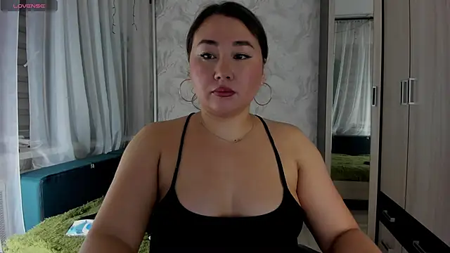 Snapshot of emilia_mur chatting on 06/22/26, 06:16 emilia mur online show from 06/22/26, 06:16