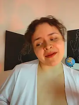 Snapshot of SeleneLuminari8 chatting on 06/25/26, 02:21 SeleneLuminari8 online show from 06/25/26, 02:21