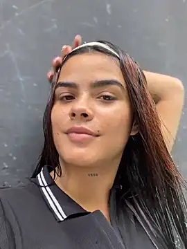 Snapshot of Kaily_Sweet16 chatting on 10/13/25, 03:56 Kaily Sweet16 online show from 10/13/25, 03:56