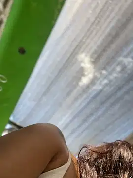 Snapshot of Kaily_Sweet16 chatting on 10/14/25, 05:47 Kaily Sweet16 online show from 10/14/25, 05:47