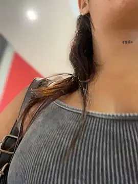 Snapshot of Kaily_Sweet16 chatting on 11/02/25, 06:43 Kaily Sweet16 online show from 11/02/25, 06:43