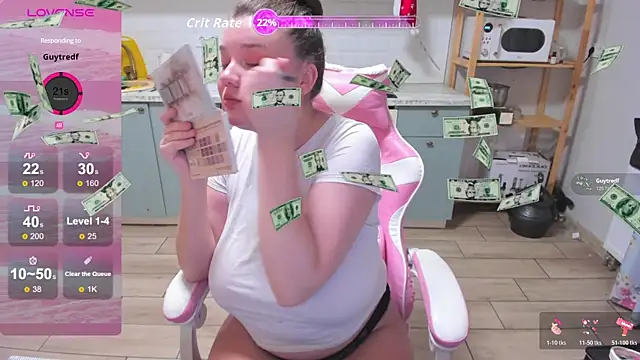 Snapshot of LinaElasm chatting on 12/23/25, 12:30 LinaElasm online show from 12/23/25, 12:30