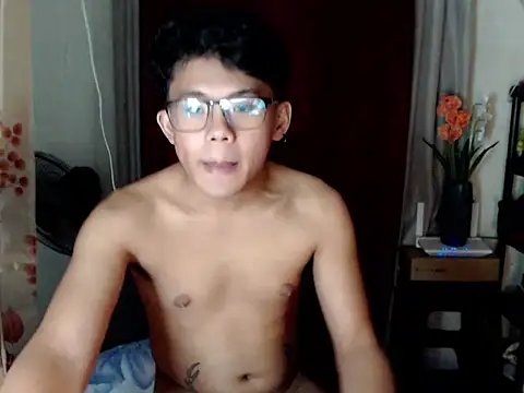 Snapshot of twink_asianbunny chatting on 10/15/25, 03:23 twink asianbunny online show from 10/15/25, 03:23