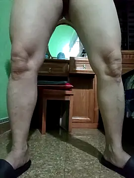 SexyQueen99 online show from 05/08/26, 09:42