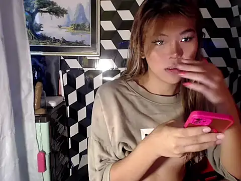 Snapshot of midnight_fucker_ chatting on 11/12/25, 10:15 midnight fucker online show from 11/12/25, 10:15