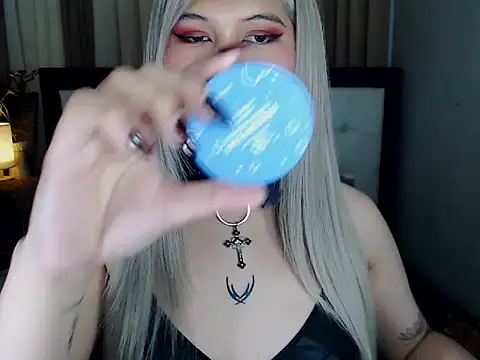 NaomiSmall online show from 09/11/25, 09:20