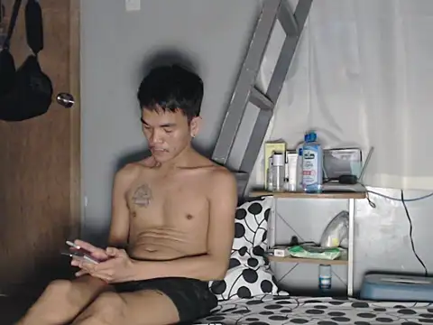 Snapshot of Natsboii chatting on 03/27/26, 11:04 Natsboii online show from 03/27/26, 11:04