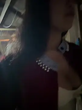 Snapshot of ThiHa003 chatting on 03/08/26, 05:22 ThiHa003 online show from 03/08/26, 05:22