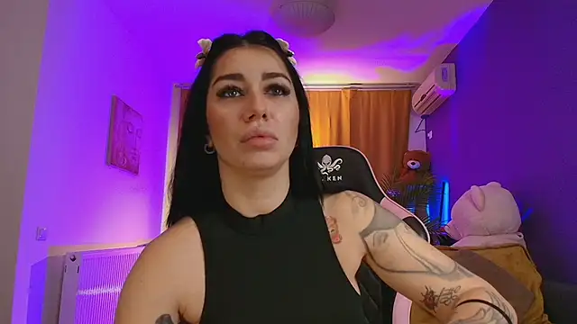 Snapshot of AnyaKim chatting on 10/24/25, 09:28 AnyaKim online show from 10/24/25, 09:28