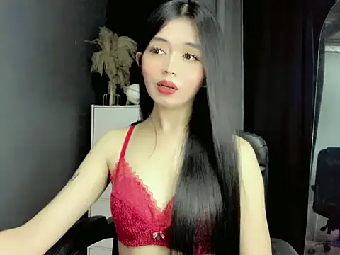 Snapshot of LexiLove chatting on 09/24/25, 10:07 LexiLove online show from 09/24/25, 10:07