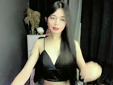 Snapshot of LexiLove chatting on 11/05/25, 01:33 LexiLove online show from 11/05/25, 01:33