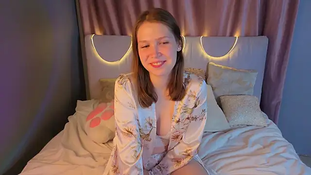 BeatrixCarIeton online show from 09/17/25, 06:42