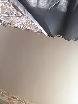 Snapshot of AmnesicEminence chatting on 11/25/25, 10:59 AmnesicEminence online show from 11/25/25, 10:59