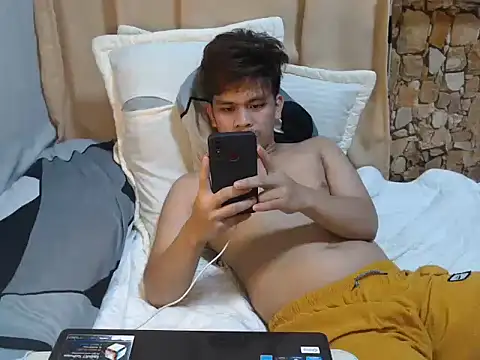 Snapshot of cumwhat_me chatting on 05/12/26, 10:45 cumwhat me online show from 05/12/26, 10:45
