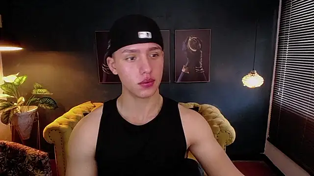 Snapshot of deivid_parker chatting on 09/15/25, 01:55 deivid parker online show from 09/15/25, 01:55