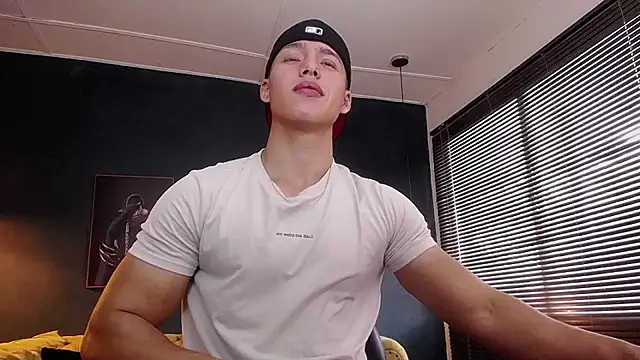 Snapshot of deivid_parker chatting on 09/18/25, 01:46 deivid parker online show from 09/18/25, 01:46