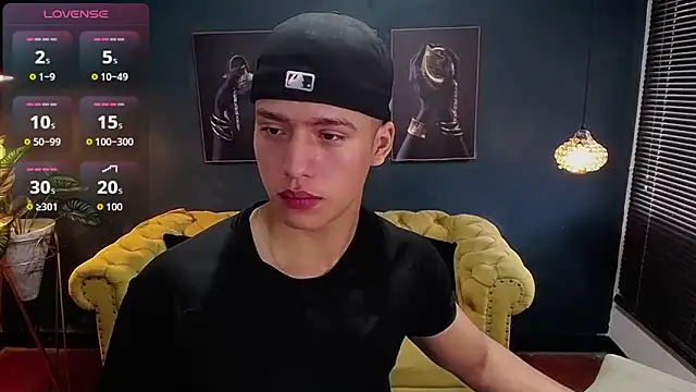 Snapshot of deivid_parker chatting on 09/27/25, 02:11 deivid parker online show from 09/27/25, 02:11