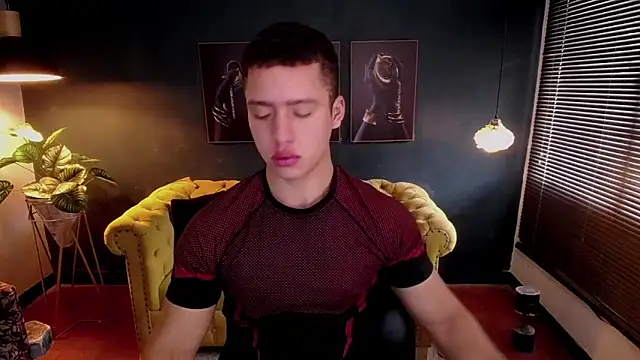 Snapshot of deivid_parker chatting on 10/14/25, 01:56 deivid parker online show from 10/14/25, 01:56