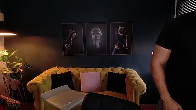 Snapshot of deivid_parker chatting on 10/20/25, 01:55 deivid parker online show from 10/20/25, 01:55