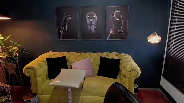 Snapshot of deivid_parker chatting on 10/28/25, 01:47 deivid parker online show from 10/28/25, 01:47