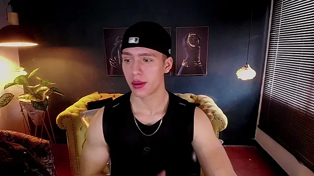 Snapshot of deivid_parker chatting on 11/07/25, 02:28 deivid parker online show from 11/07/25, 02:28