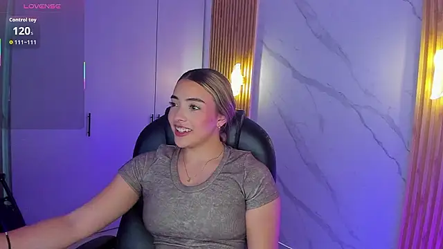 Snapshot of KYLIE_JONES6 chatting on 03/24/26, 02:27 KYLIE JONES6 online show from 03/24/26, 02:27