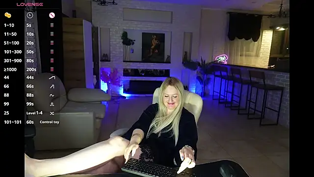 Snapshot of MariemLui chatting on 06/13/26, 03:04 MariemLui online show from 06/13/26, 03:04