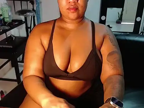 Snapshot of Sam_Blue chatting on 02/07/26, 12:31 Sam Blue online show from 02/07/26, 12:31