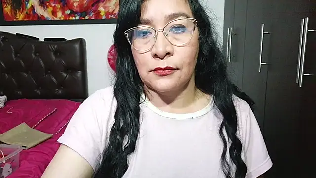 Snapshot of Grace_mature_milf chatting on 05/25/26, 12:38 Grace mature milf online show from 05/25/26, 12:38