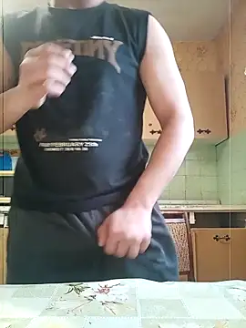 Snapshot of Llovlyboyyyy12 chatting on 03/03/26, 05:57 Llovlyboyyyy12 online show from 03/03/26, 05:57